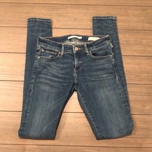 🆑Levi’s 711 Skinny Jeans